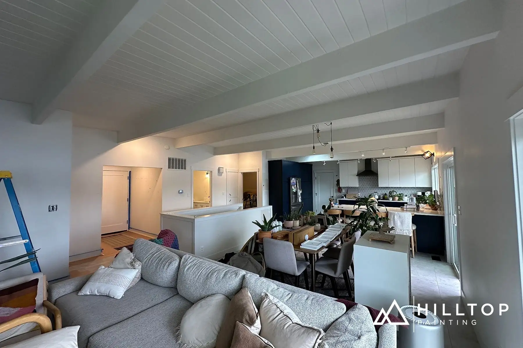 Mid-Century Interior in Creamy SW 7012